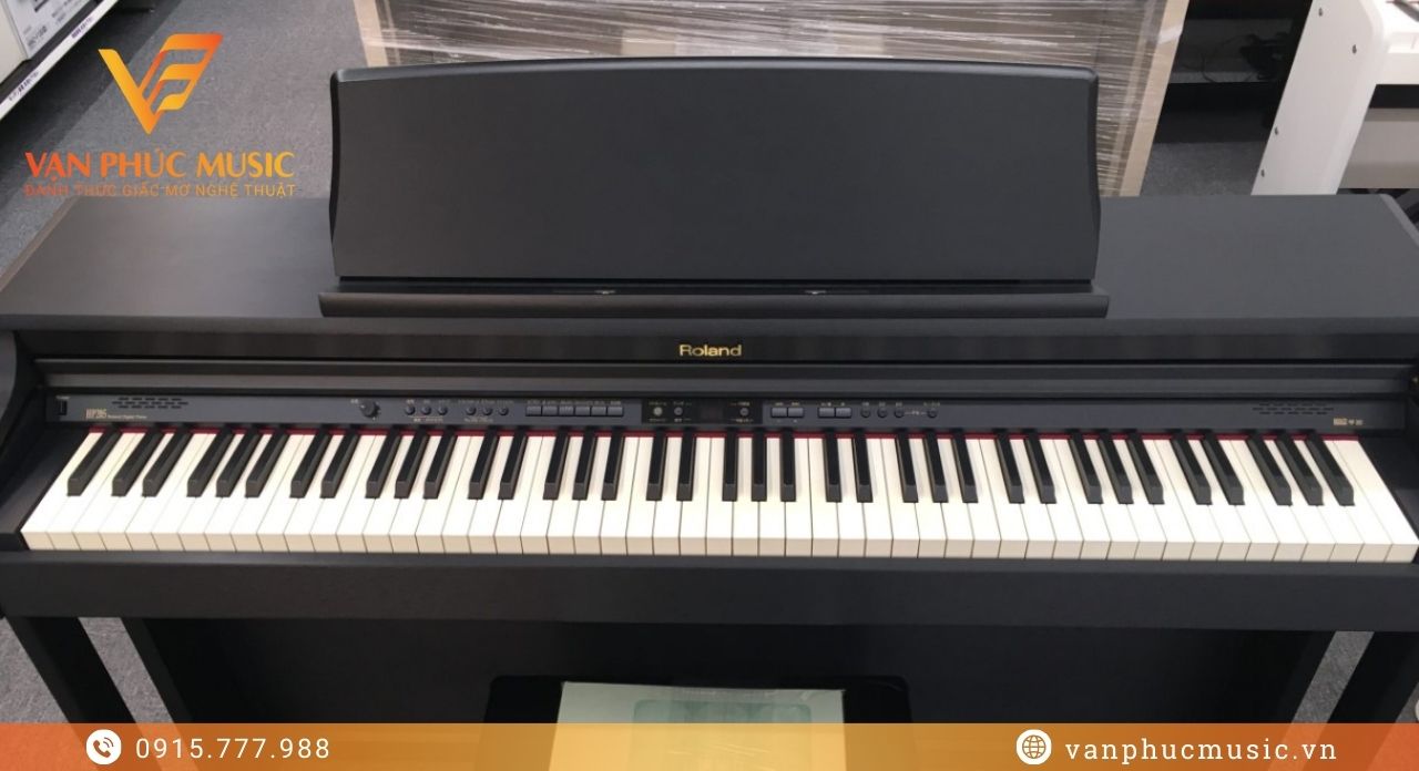 Roland HP 205SB