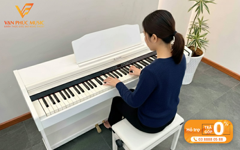vi-sao-nen-chon-roland-rp-501wh-cho-gia-dinh-ban