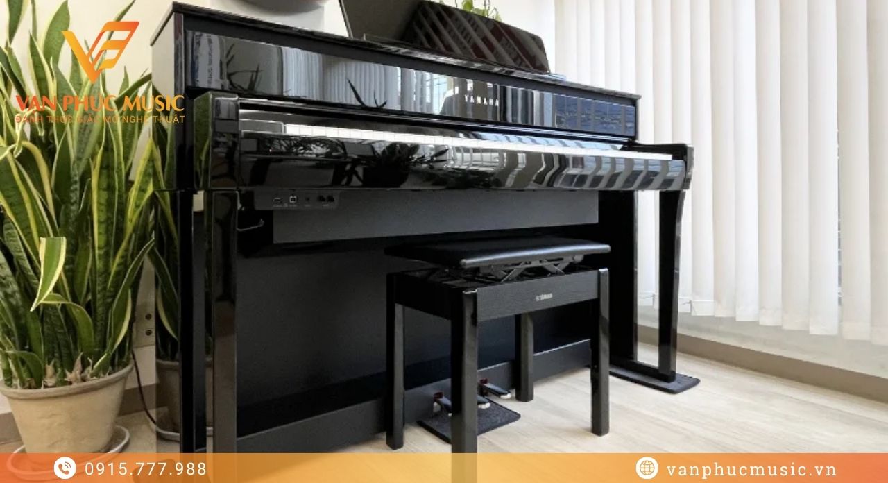 YAMAHA CSP 275 polished ebony