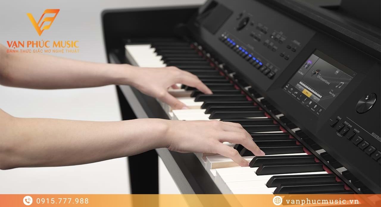 YAMAHA CVP 905B YAMAHA CVP 905B