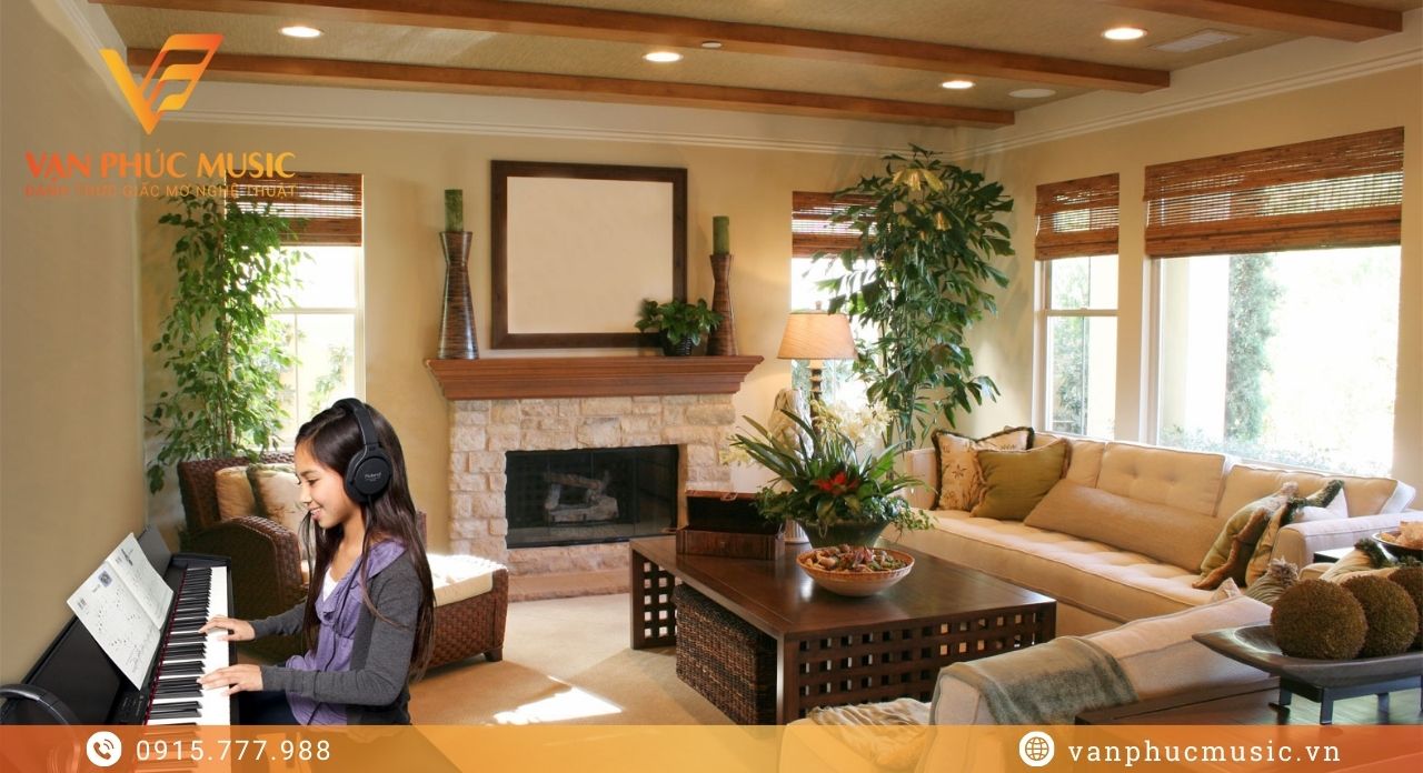 ROLAND F 120CB ROLAND F 120CB