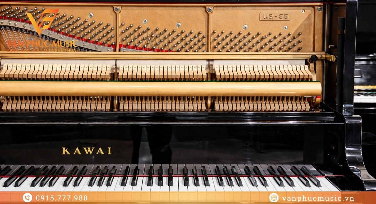 piano cơ kawai us65