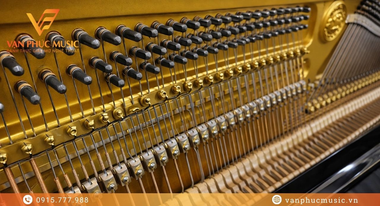 Yamaha U1G piano upright