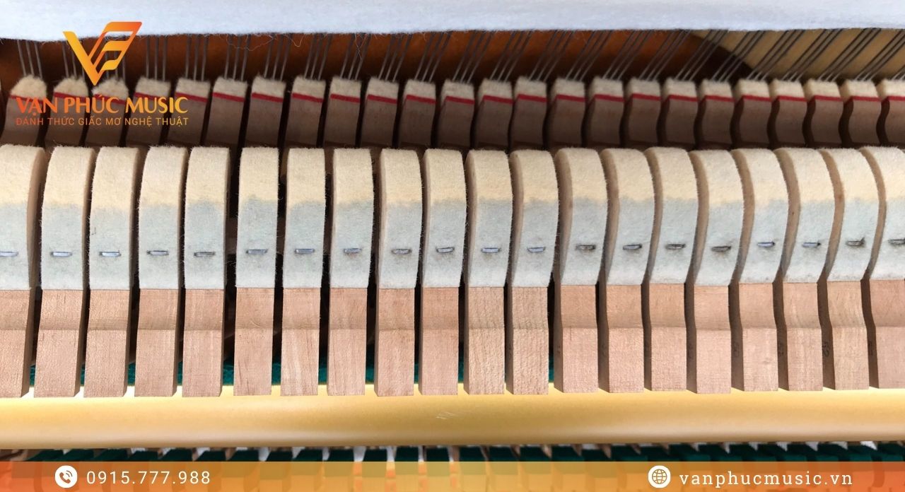 Yamaha U1H upright piano