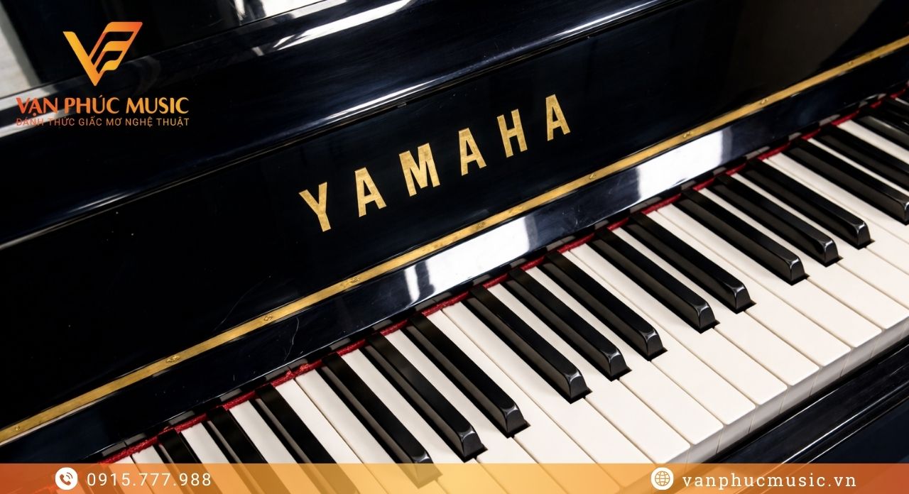 YAMAHA U30A YAMAHA U30A