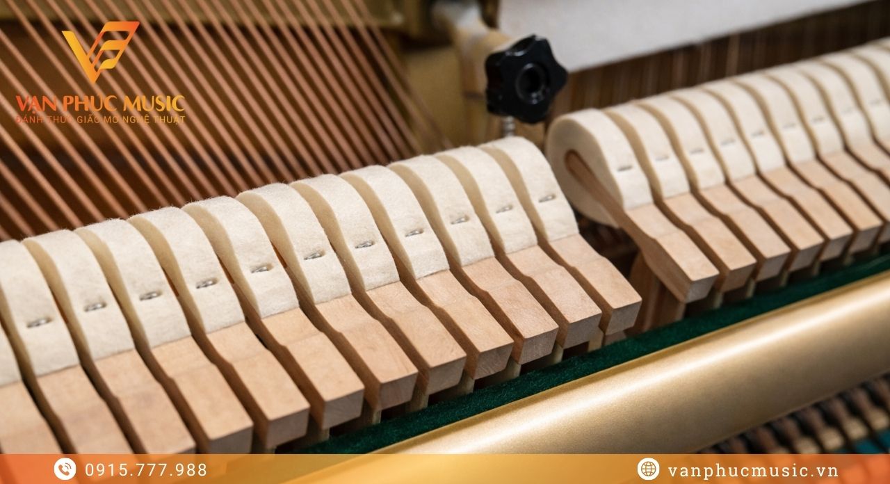 piano upright YAMAHA U30A piano upright YAMAHA U30A