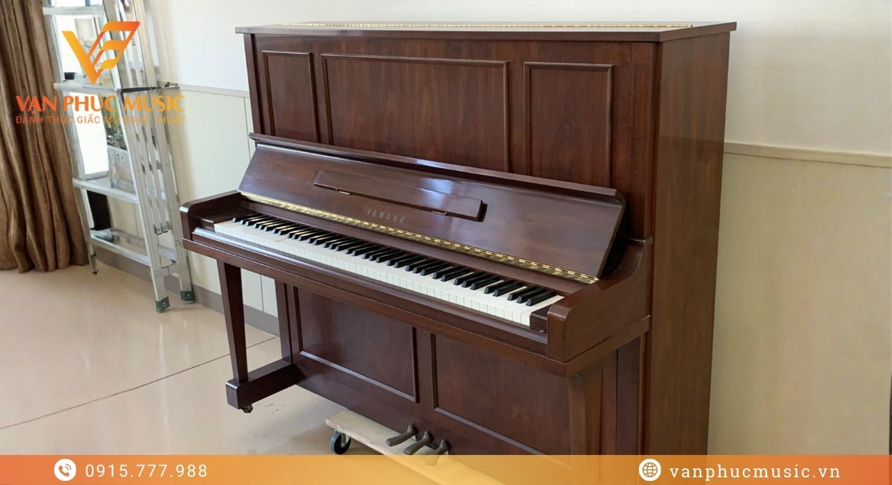 Yamaha U30Wn Yamaha U30Wn