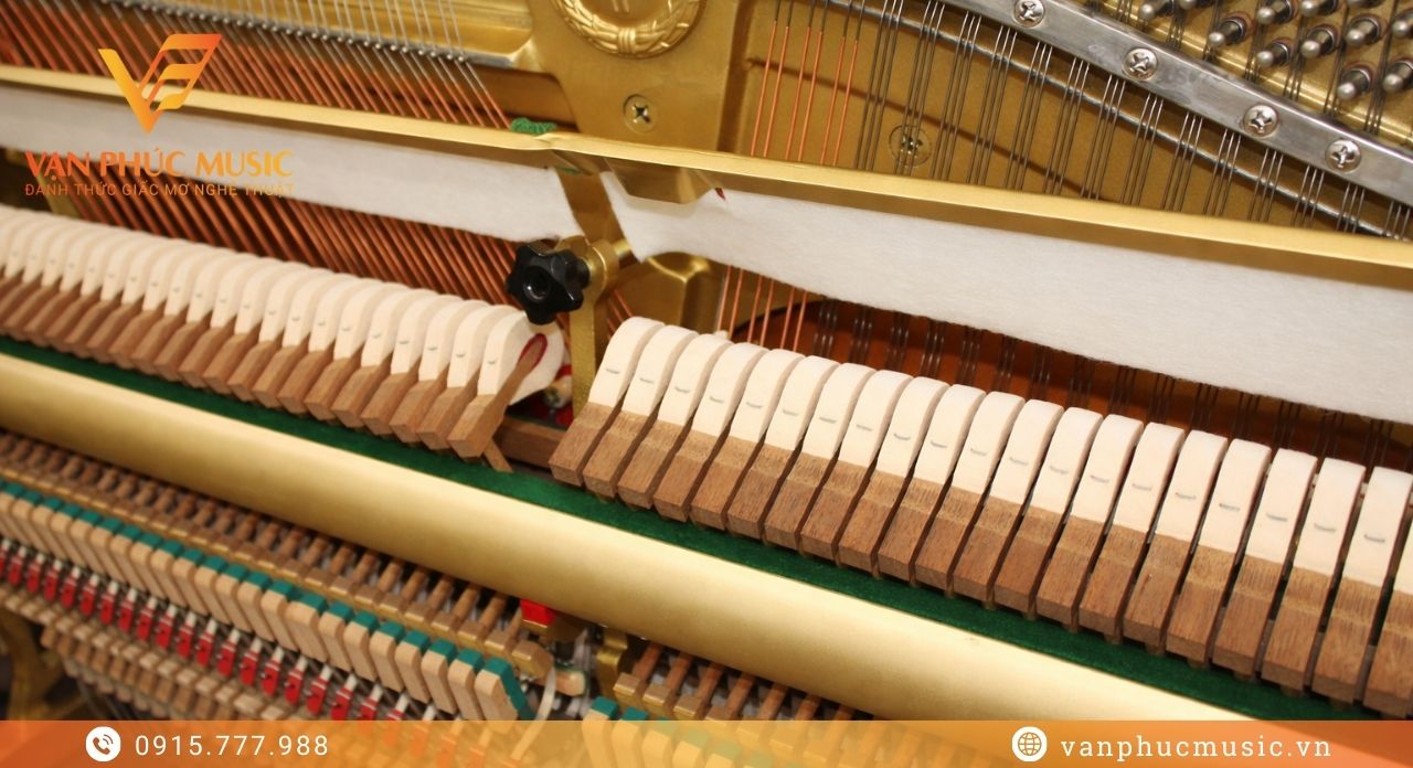 Yamaha UX30Wn piano cơ Yamaha UX30Wn piano cơ