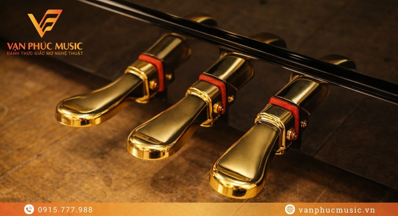 Yamaha UX5 upright piano Yamaha UX5 upright piano