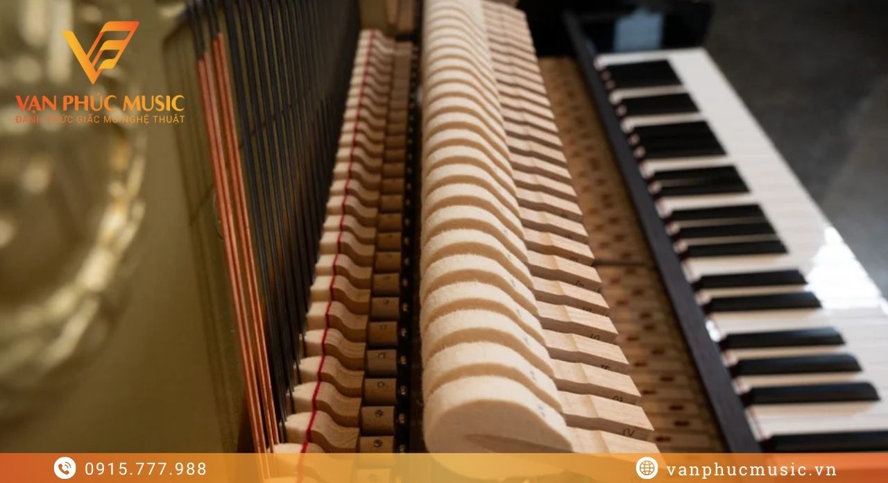 Yamaha YM5SD piano upright Yamaha YM5SD piano upright