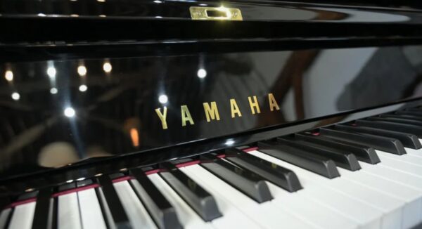 YAMAHA YUA