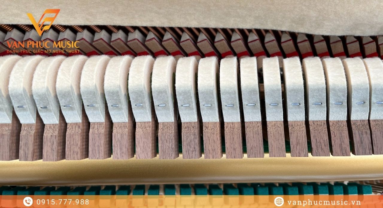 yamaha yux upright piano