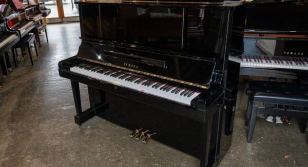 YAMAHA YUX