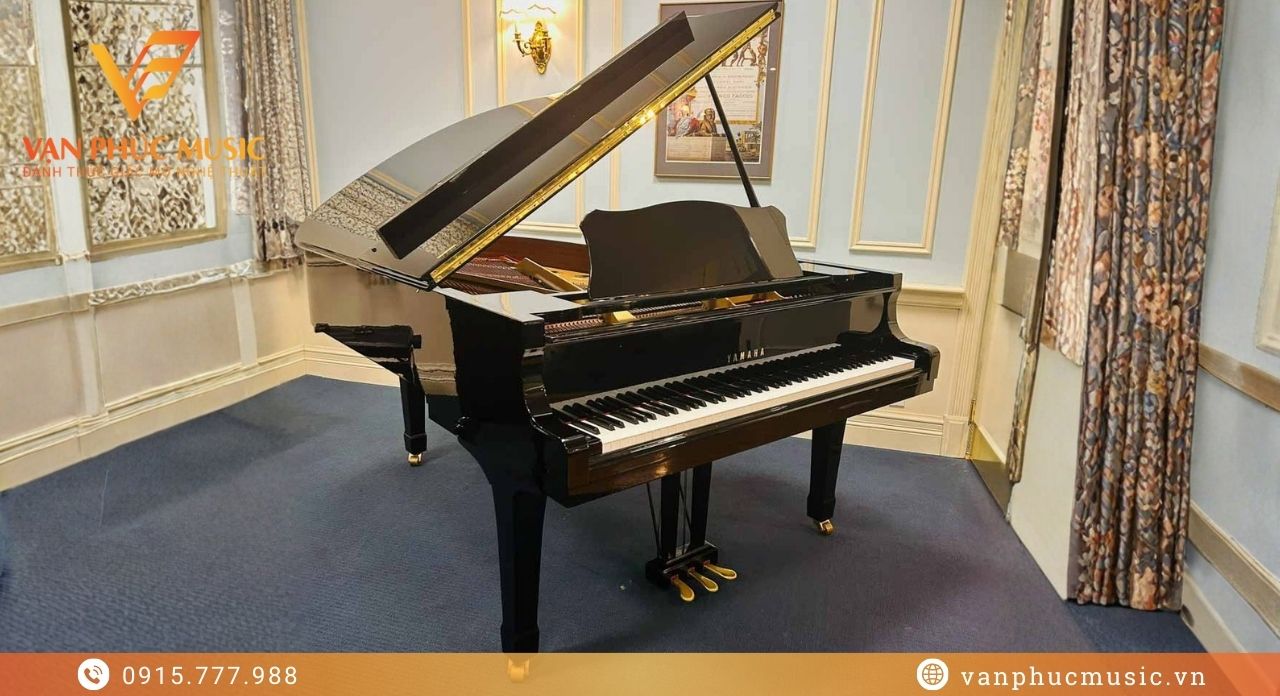 đàn piano cơ yamaha c5