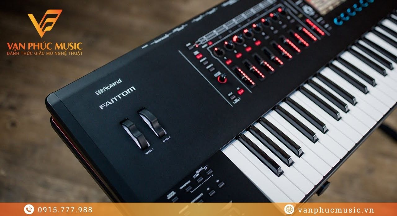 mua roland fantom 8