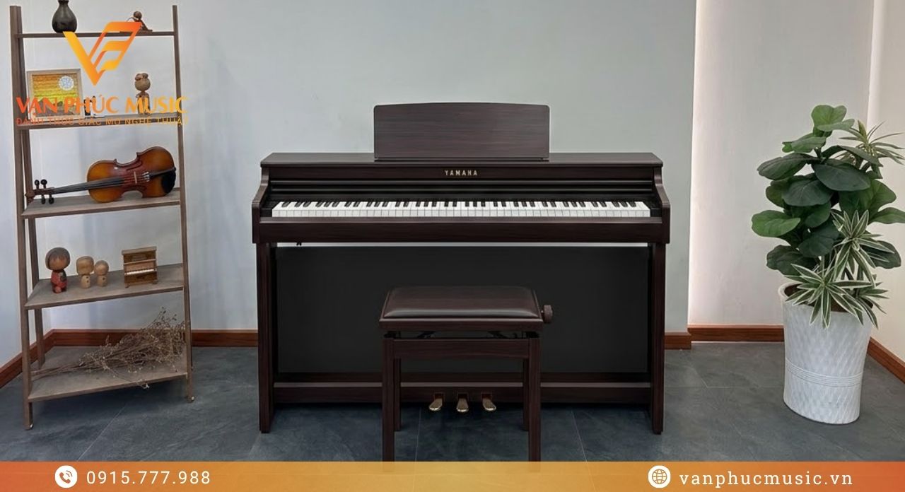 Yamaha CLP 825R giá tốt