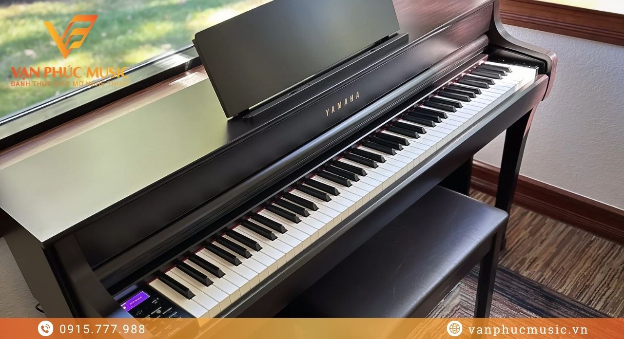 đàn piano điệnYamaha CLP 835R
