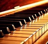 Đánh thức giai điệu tại Vạn Phúc Music