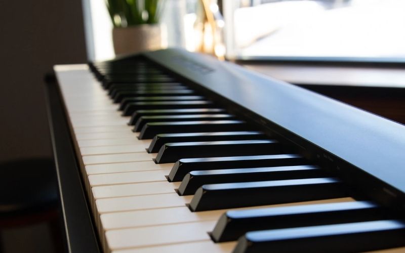 FP-30X với bề mặt Ivory Feel mô phỏng chất liệu phím ngà
