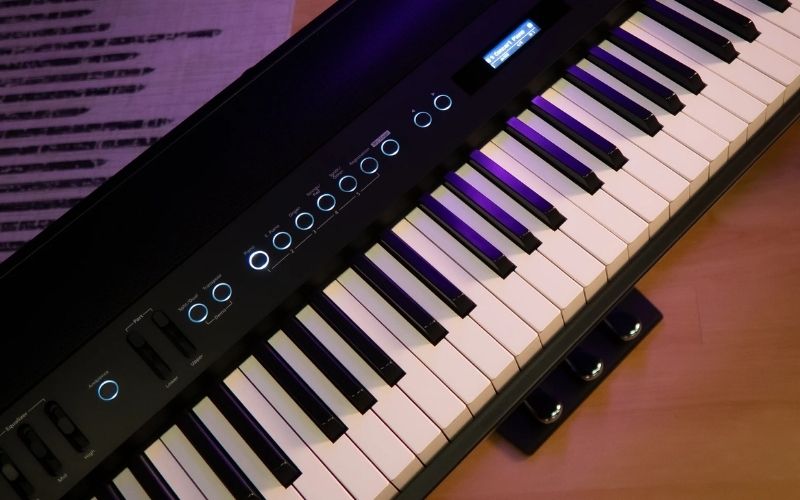 FP Series là dòng piano điện di động của Roland