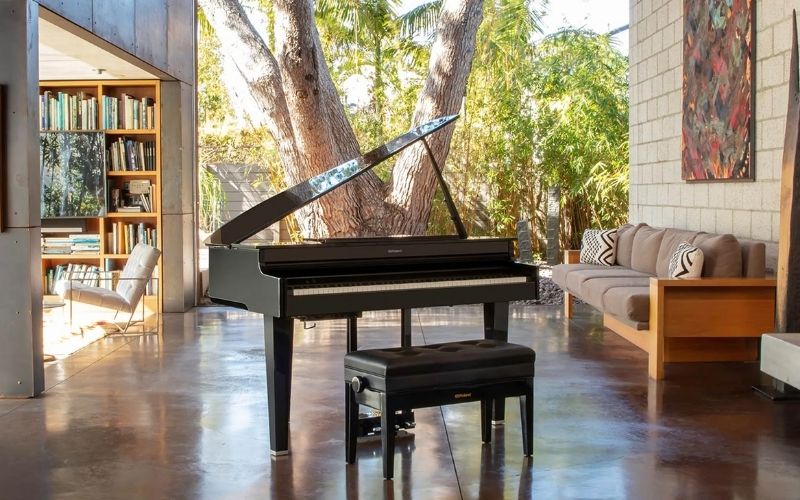 Roland là thương hiệu piano điện đến từ Nhật Bản