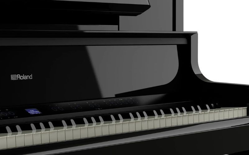 Roland là thương hiệu piano điện toàn cầu