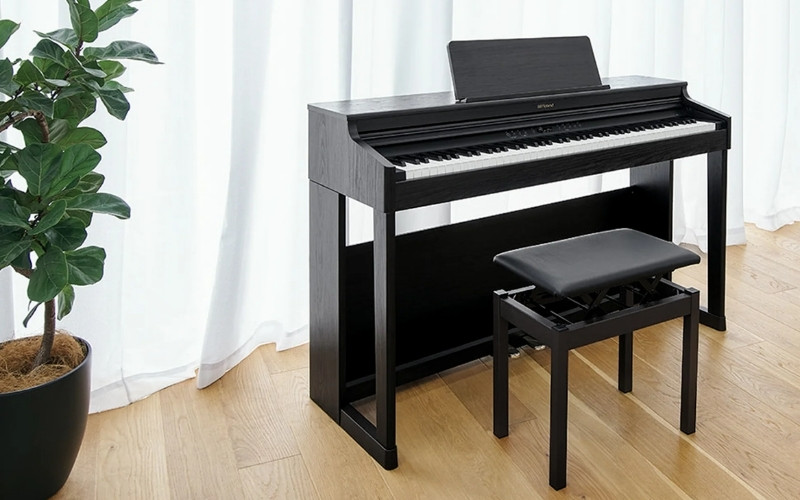 Roland RP/F Series đàn gia đình với thiết kế thùng đàn truyền thống