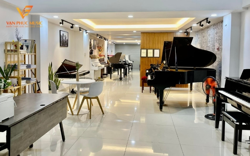Vạn Phúc Music cung cấp piano điện Roland với cam kết giá tốt
