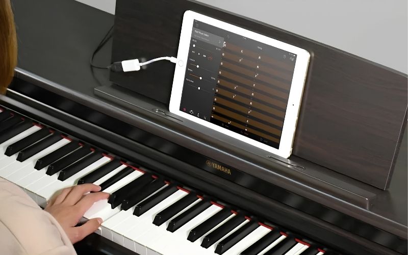 Yamaha YDP-145 tích hợp kết nối USB to Host
