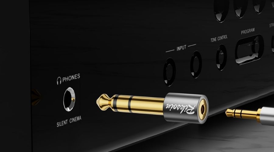 Cắm tai nghe để kiểm tra lỗi jack cắm