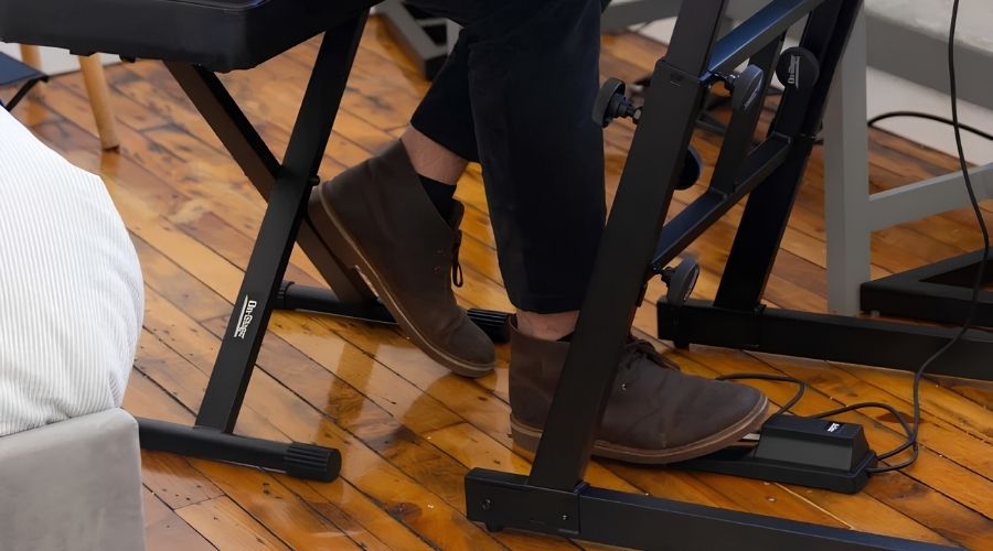 Đạp pedal sustain theo số hợp âm trong ô nhịp