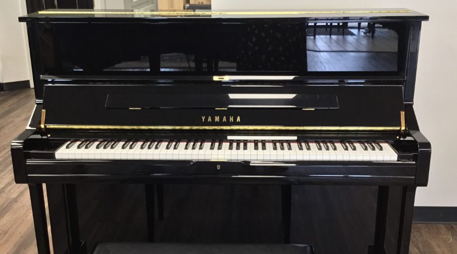 Upright piano phù hợp cho phòng ở, phòng học, trường nhạc