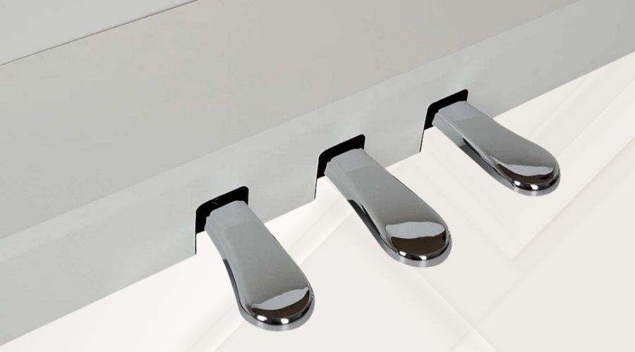 Chân đàn KDP75 tích hợp sẵn hệ thống 3 pedal