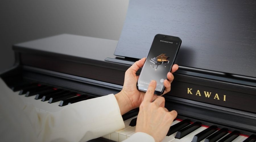 Người chơi truy cập Virtual Technician qua app Kawai PianoRemote