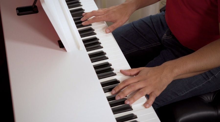 Ivory Touch tăng độ bám phím, tránh trơn trượt